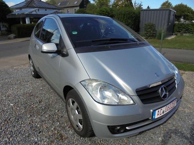 Gebraucht Mercedes A160 95 PS (69 kW) 2009 Silber Limousine