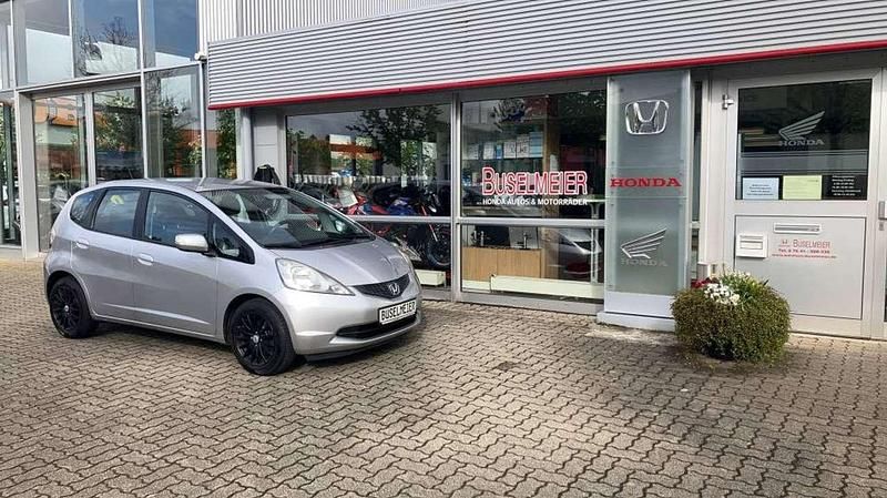 Silber Gebraucht 2009 Honda Jazz Comfort Kleinwagen | 5.790 € (Etwas zu teuer) - Bild 1/4