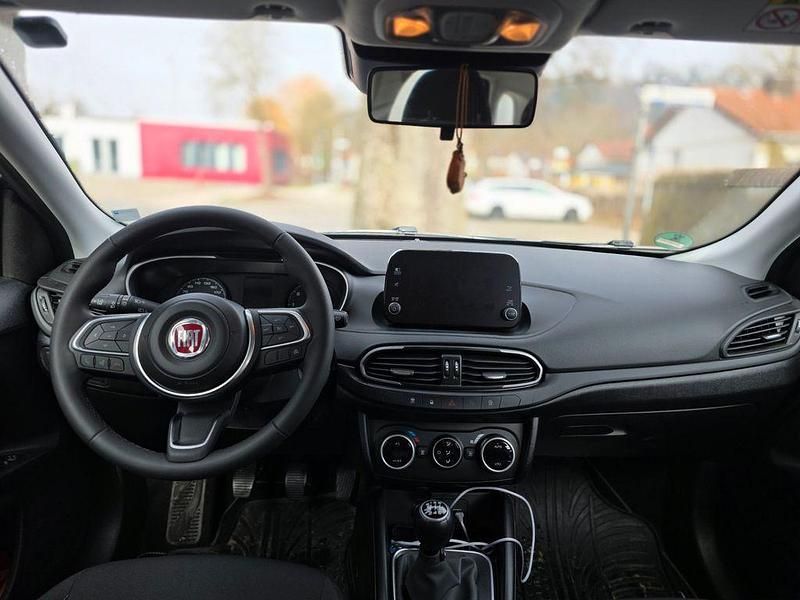 Gebraucht Fiat Tipo 131 PS (96 kW) 2024 Blau Kombi