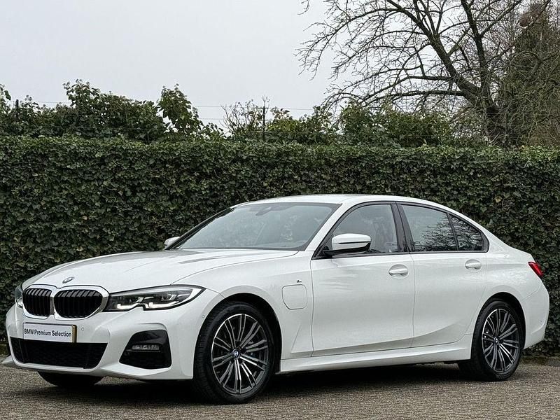 Gebraucht BMW 330e Sport Line 2020 Weiß Limousine