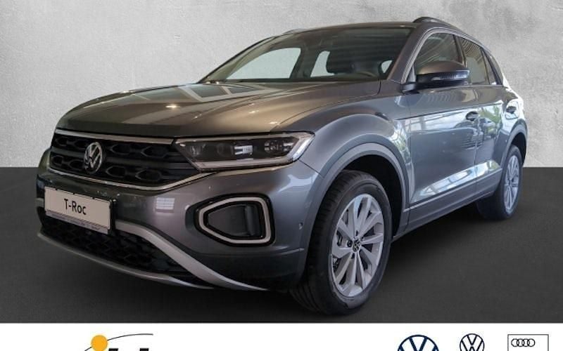 Grau Neu 2025 VW T-Roc Life SUV | 27.990 € (Superpreis) - Bild 1/4
