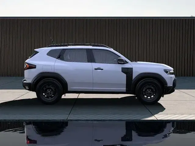 Neu Dacia Duster Essentiel 122 PS (89 kW) 2026 Weiß SUV
