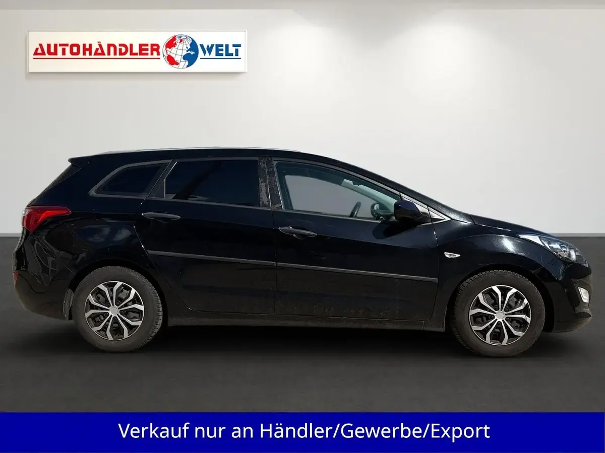 Gebraucht Hyundai i30 99 PS (72 kW) 2013 Schwarz Kombi