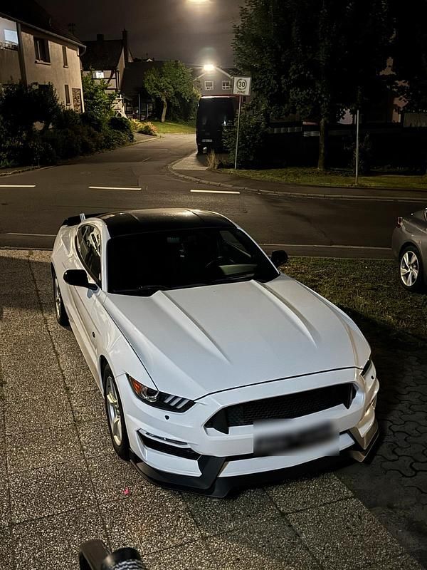 Weiß Gebraucht 2017 Ford Mustang Coupé | 19.000 € (Guter Preis) - Bild 1/4