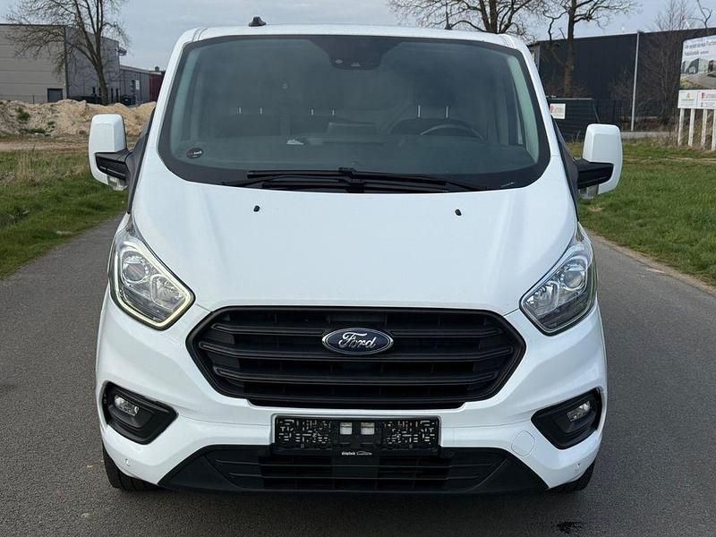 Gebraucht Ford Transit Custom Trend 131 PS (96 kW) 2021 Weiß Van / Kleinbus