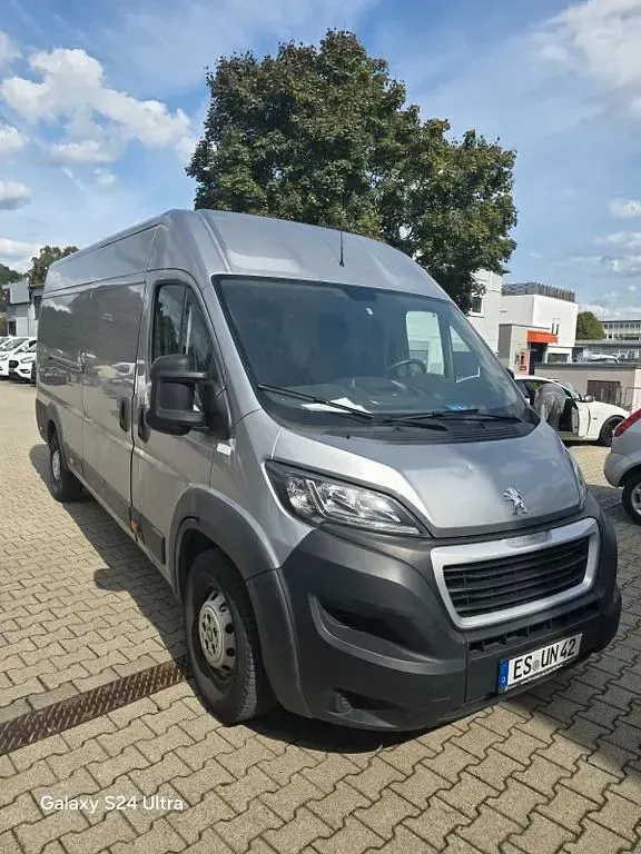 Gebraucht Peugeot Boxer 165 PS (121 kW) 2021 Silber Van