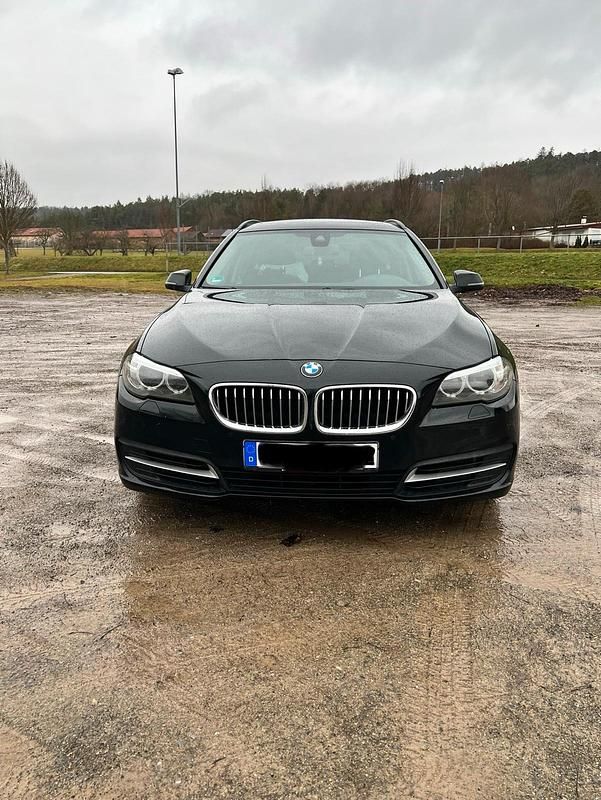 Schwarz Gebraucht 2016 BMW 520 Kombi | 8.400 € (Superpreis) - Bild 1/4