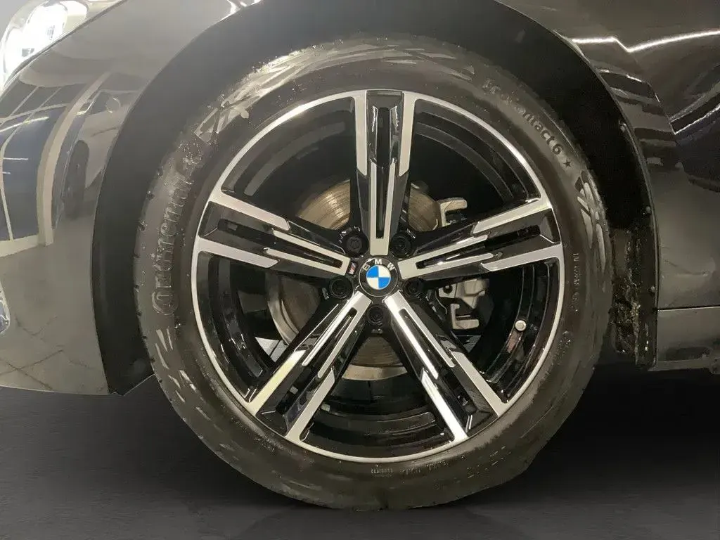 Gebraucht BMW 318 M Sport 156 PS (114 kW) 2025 Schwarz Limousine