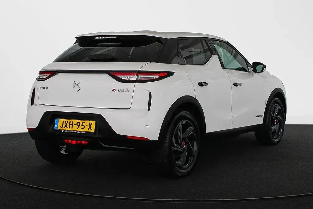 Gebraucht DS Automobiles DS3 Crossback E-Tense Performance Line Plus 100 kW (136 PS) 2022 Weiß SUV
