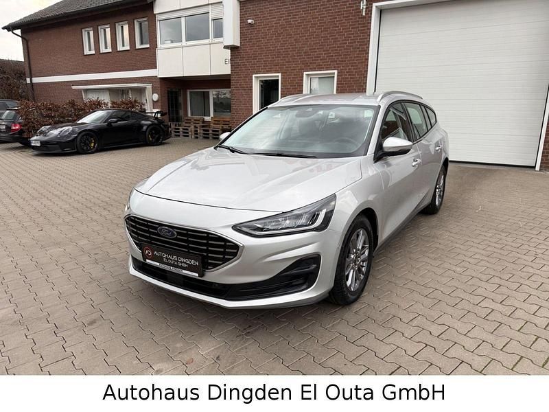 Gebraucht Ford Focus Titanium 120 PS (88 kW) 2022 Grau Kombi