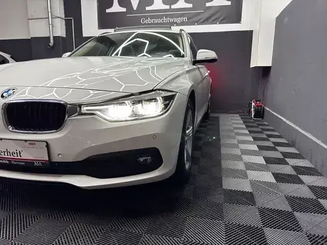 Gebraucht BMW 320 Advantage 190 PS (139 kW) 2017 Weiß Kombi