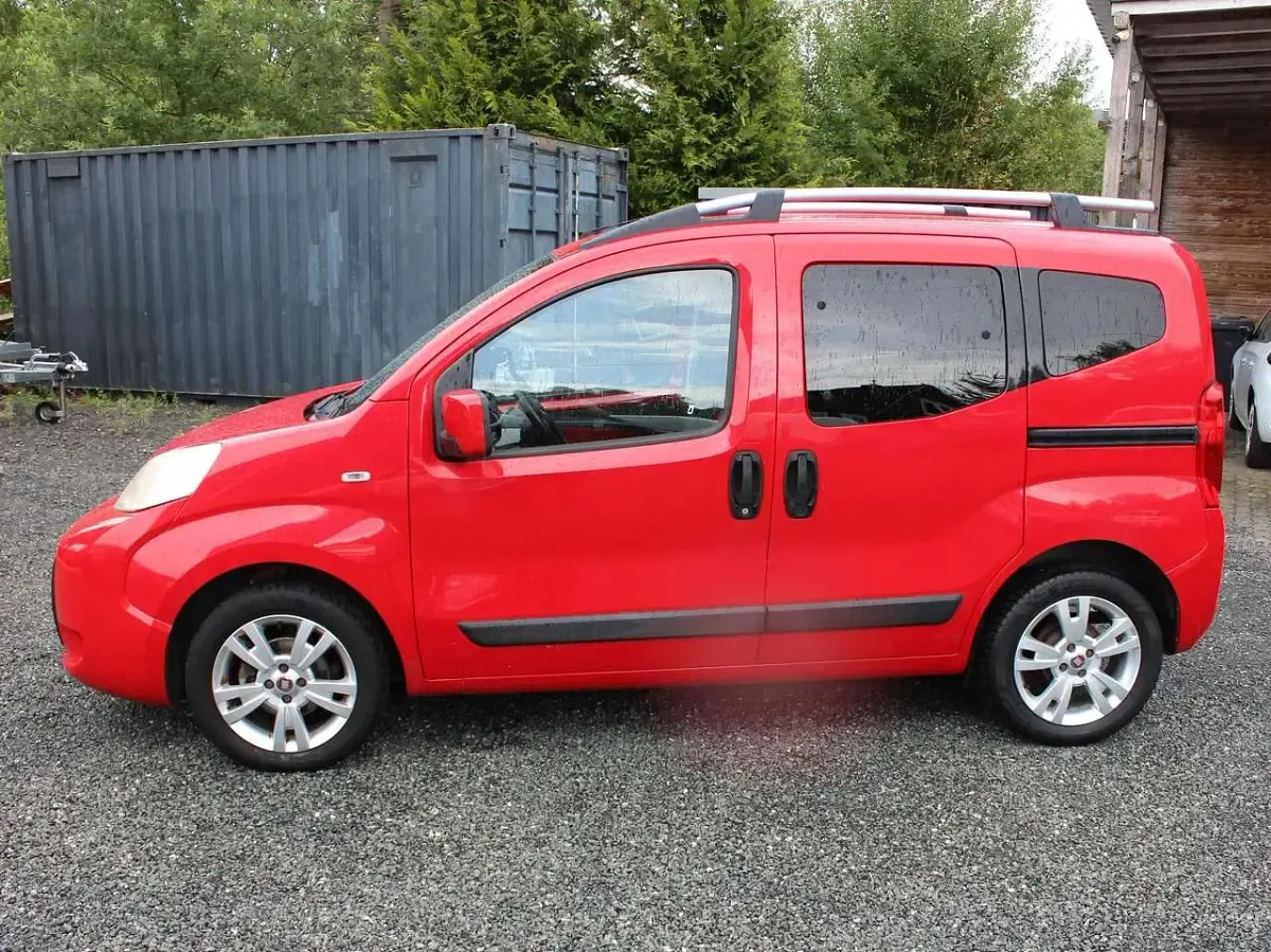Gebraucht Fiat Qubo Active 73 PS (53 kW) 2011 Rot Van / Kleinbus
