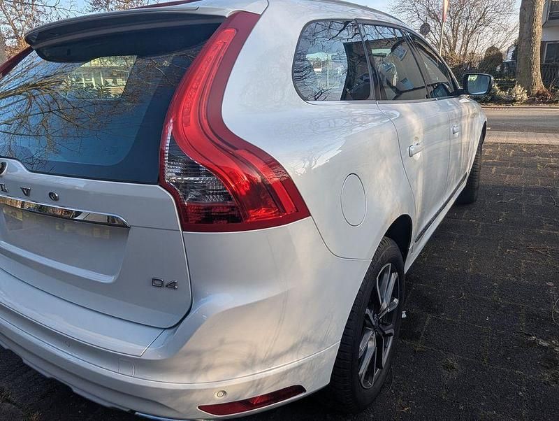 Gebraucht Volvo XC60 Summum 190 PS (139 kW) 2015 Weiß SUV
