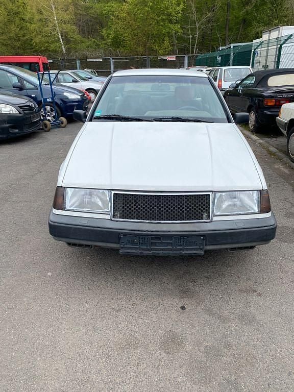 Gebraucht Volvo 440 102 PS (75 kW) 1991 Weiß Kleinwagen