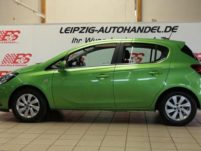Gebraucht Opel Corsa Innovation 101 PS (74 kW) 2017 Grün Kleinwagen