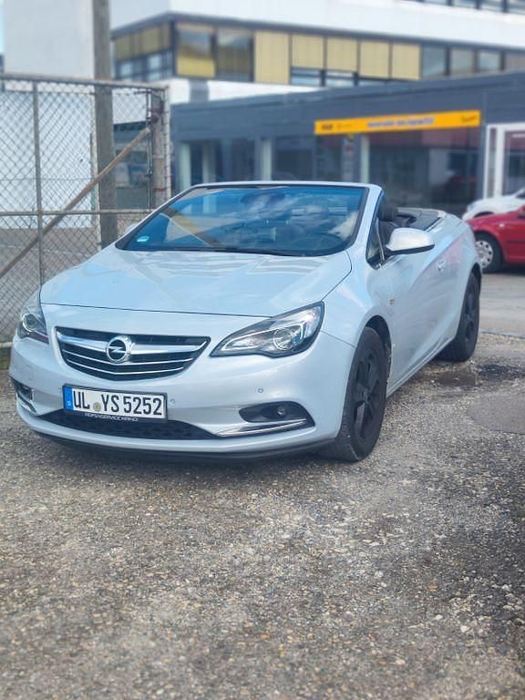 Silber Gebraucht 2013 Opel Cascada Cabrio | 5.699 € (Superpreis) - Bild 1/4