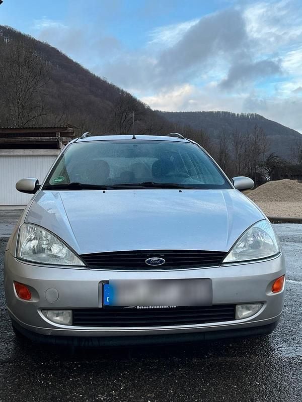 Gebraucht Ford Focus Ghia 101 PS (74 kW) 2000 Limousine