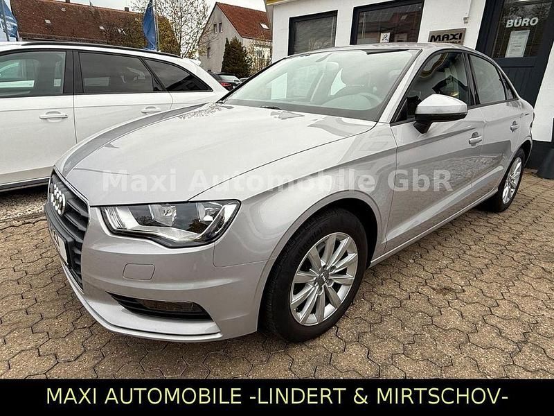 Lotusgrau Gebraucht 2014 Audi A3 Attraction Limousine | 13.990 € (Superpreis) - Bild 1/4