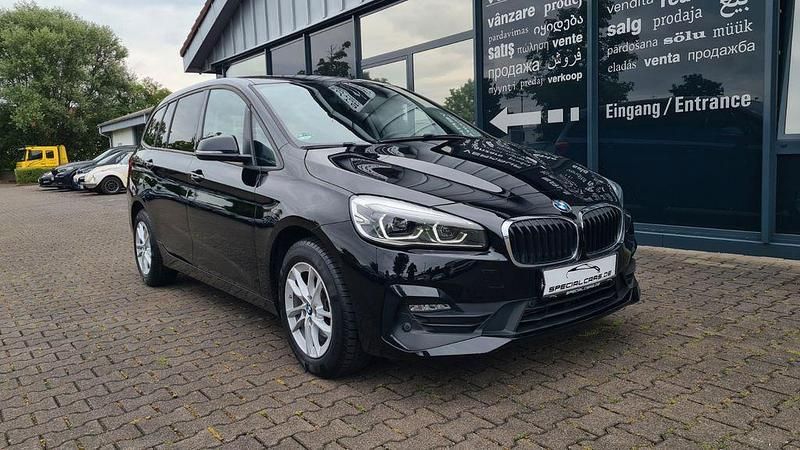 Schwarz Gebraucht 2020 BMW 216 Gran Tourer Advantage Van / Kleinbus | 18.990 € (Fairer Preis) - Bild 1/4