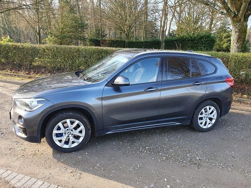 Grau Gebraucht 2016 BMW X1 Sport Line SUV | 17.300 € (Fairer Preis) - Bild 1/4