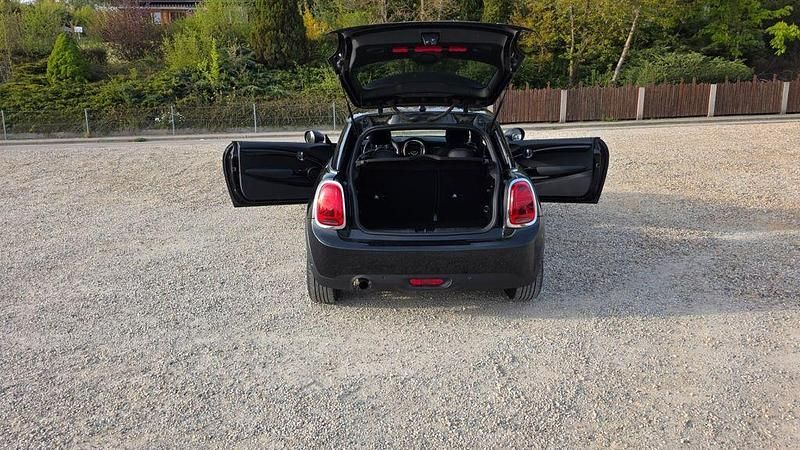 Usata Mini Metropolitan 102 CV (75 kW) 2016 Nero Berlina