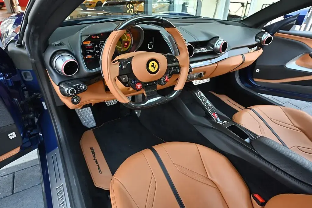 Gebraucht Ferrari 812 799 PS (587 kW) 2020 Blau Coupé