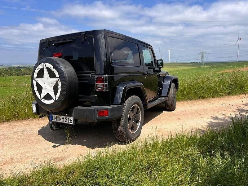 Second-hand Jeep Wrangler 200 CP (147 kW) 2013 Negru SUV