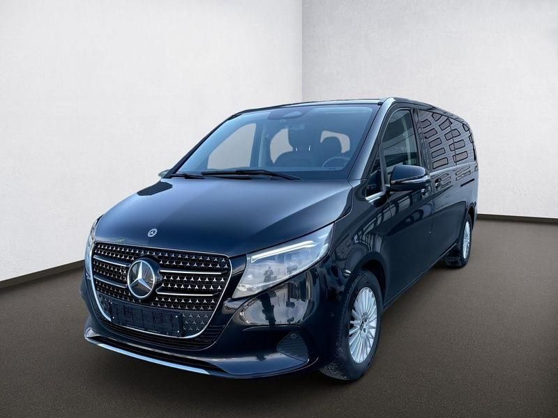 Gebraucht Mercedes V300 Avantgarde 237 PS (174 kW) 2024 Obsidianschwarz Van / Kleinbus