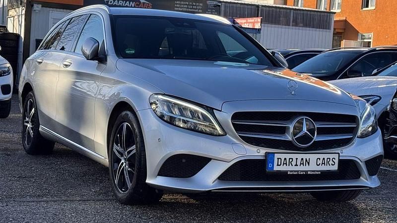 Gebraucht Mercedes C220 194 PS (142 kW) 2020 Silber Limousine