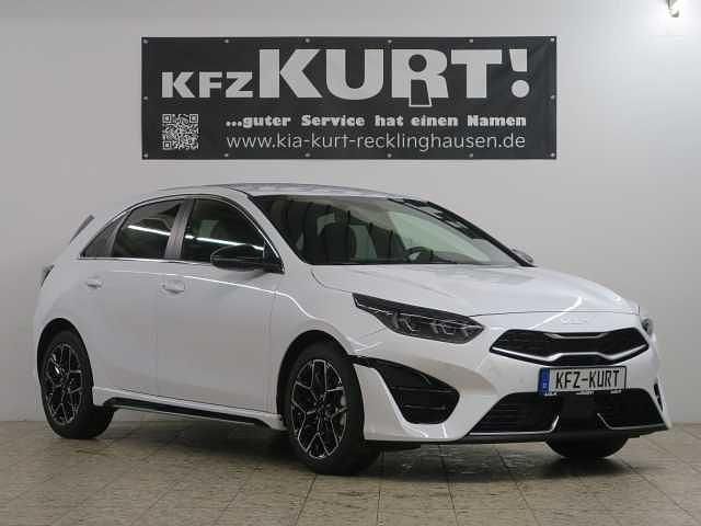 Weiß Neu 2025 Kia Ceed GT Limousine | 31.950 € - Bild 1/4