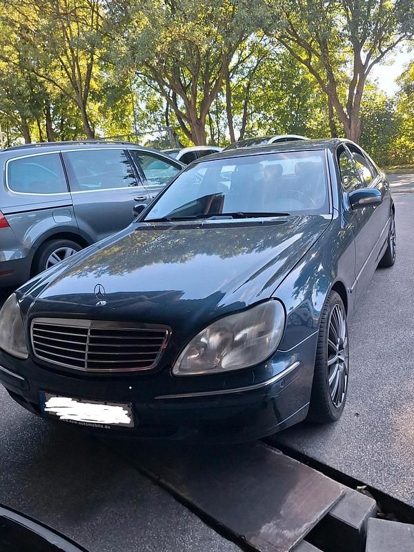 Grau Gebraucht 2000 Mercedes S320 Limousine | 2.100 € (Guter Preis) - Bild 1/3