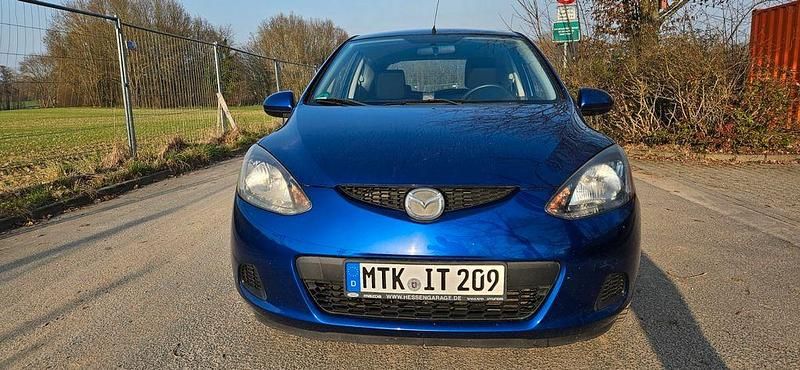 Gebraucht Mazda 2 Inclusive 75 PS (55 kW) 2009 Blau Kleinwagen