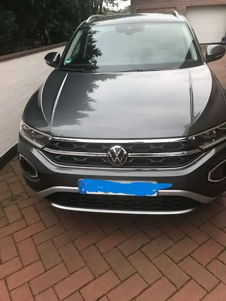 Gebraucht VW T-Roc Style 150 PS (110 kW) 2024 Grau SUV
