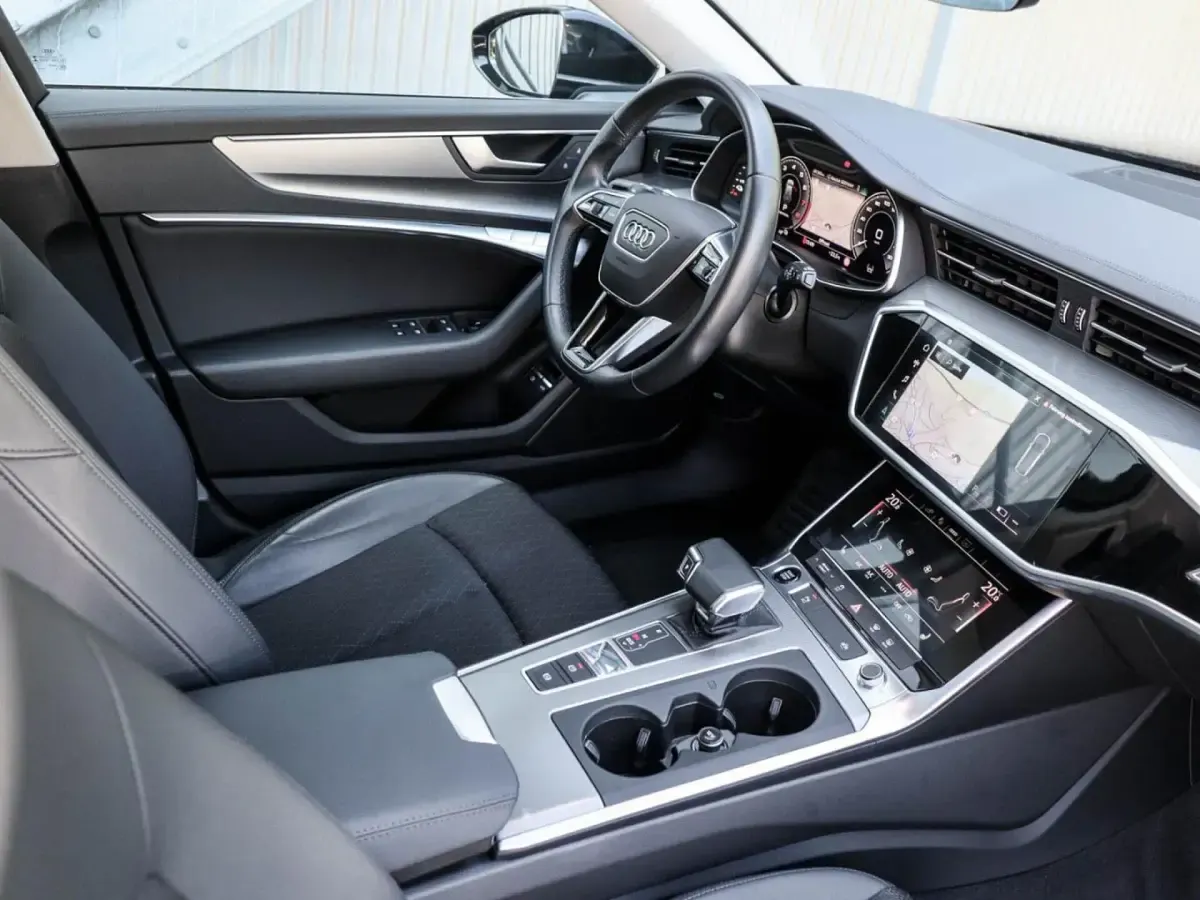 Gebraucht Audi A6 Design 299 PS (219 kW) 2022 Brillantschwarz Kombi