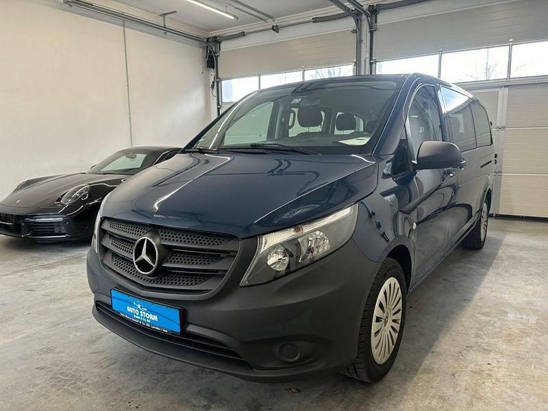 Stahlblau Gebraucht 2023 Mercedes Vito Van / Kleinbus | 27.970 € (Etwas zu teuer) - Bild 1/4
