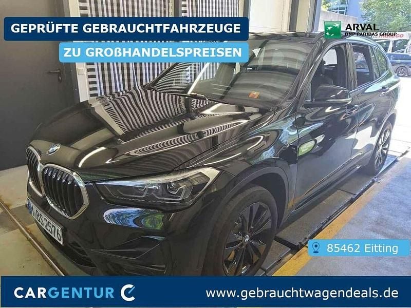 Black sapphire Gebraucht 2022 BMW X1 Sport Line SUV | 28.590 € (Fairer Preis) - Bild 1/2