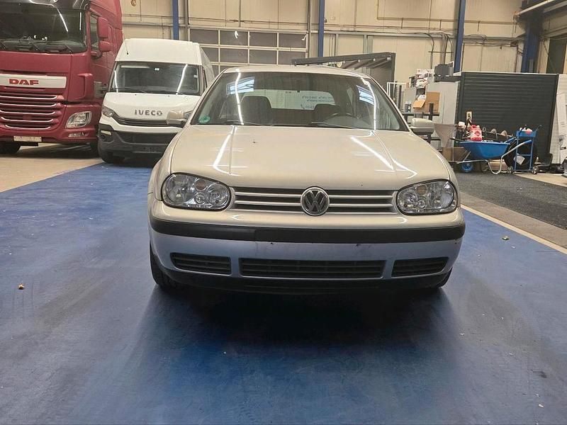 Silber Gebraucht 1998 VW Golf IV Coupé | 850 € (Fairer Preis) - Bild 1/4