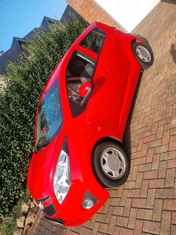 Gebraucht Chevrolet Spark LS 68 PS (50 kW) 2011 Rot Kleinwagen