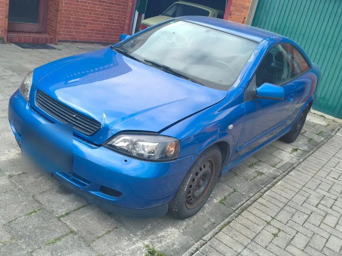 Używany Opel Astra 147 KM (108 kW) 2001 Niebieski Coupe