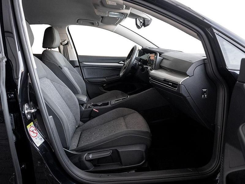 Gebraucht VW Golf VIII Move 131 PS (96 kW) 2023 Deep black Limousine