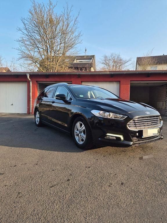 Gebraucht Ford Mondeo Titanium 160 PS (117 kW) 2017 Schwarz Limousine