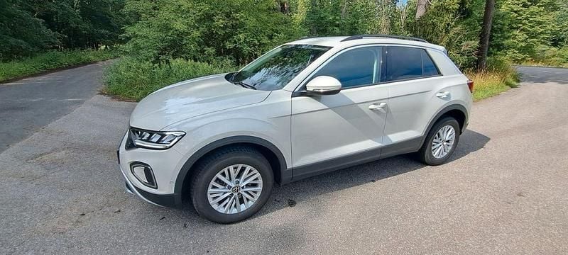 Grau Gebraucht 2023 VW T-Roc Life SUV | 21.500 € (Guter Preis) - Bild 1/4