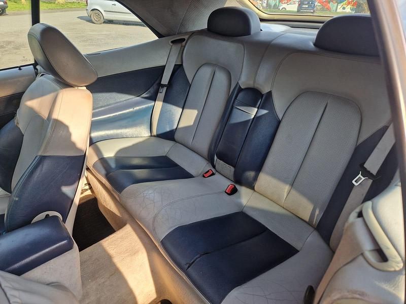 Gebraucht Mercedes CLK200 170 PS (125 kW) 2001 Silber Coupé