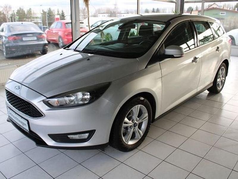 Gebraucht Ford Focus 101 PS (74 kW) 2016 Silber Limousine