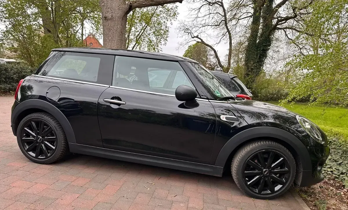 Usata Mini ONE 102 CV (75 kW) 2018 Argento Utilitaria