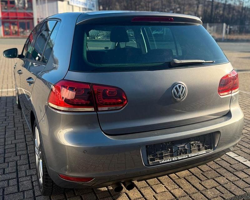 Gebraucht VW Golf VI Team 122 PS (89 kW) 2010 Grau Kleinwagen