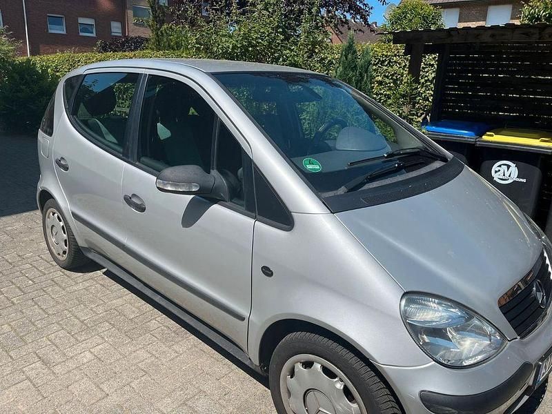 Silber Gebraucht 2004 Mercedes A160 Van / Kleinbus | 2.000 € (Fairer Preis) - Bild 1/4