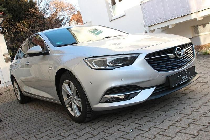Gebraucht Opel Insignia Dynamic 170 PS (125 kW) 2018 Silber Limousine