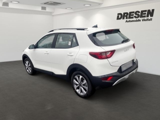 Gebraucht Kia Stonic Vision 101 PS (74 kW) 2024 Ud) clear white s (weiss SUV