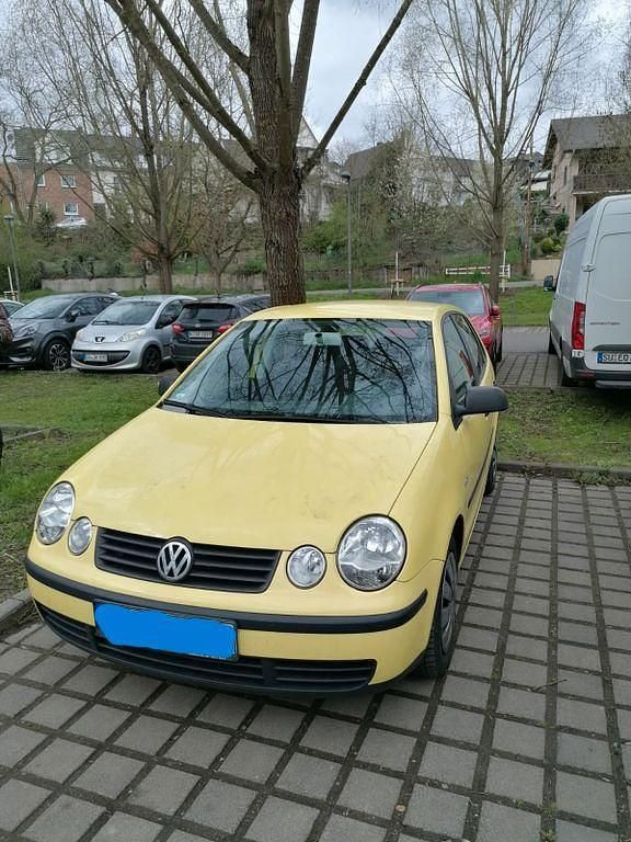 Gebraucht VW Polo Basis 75 PS (55 kW) 2004 Gelb Kleinwagen